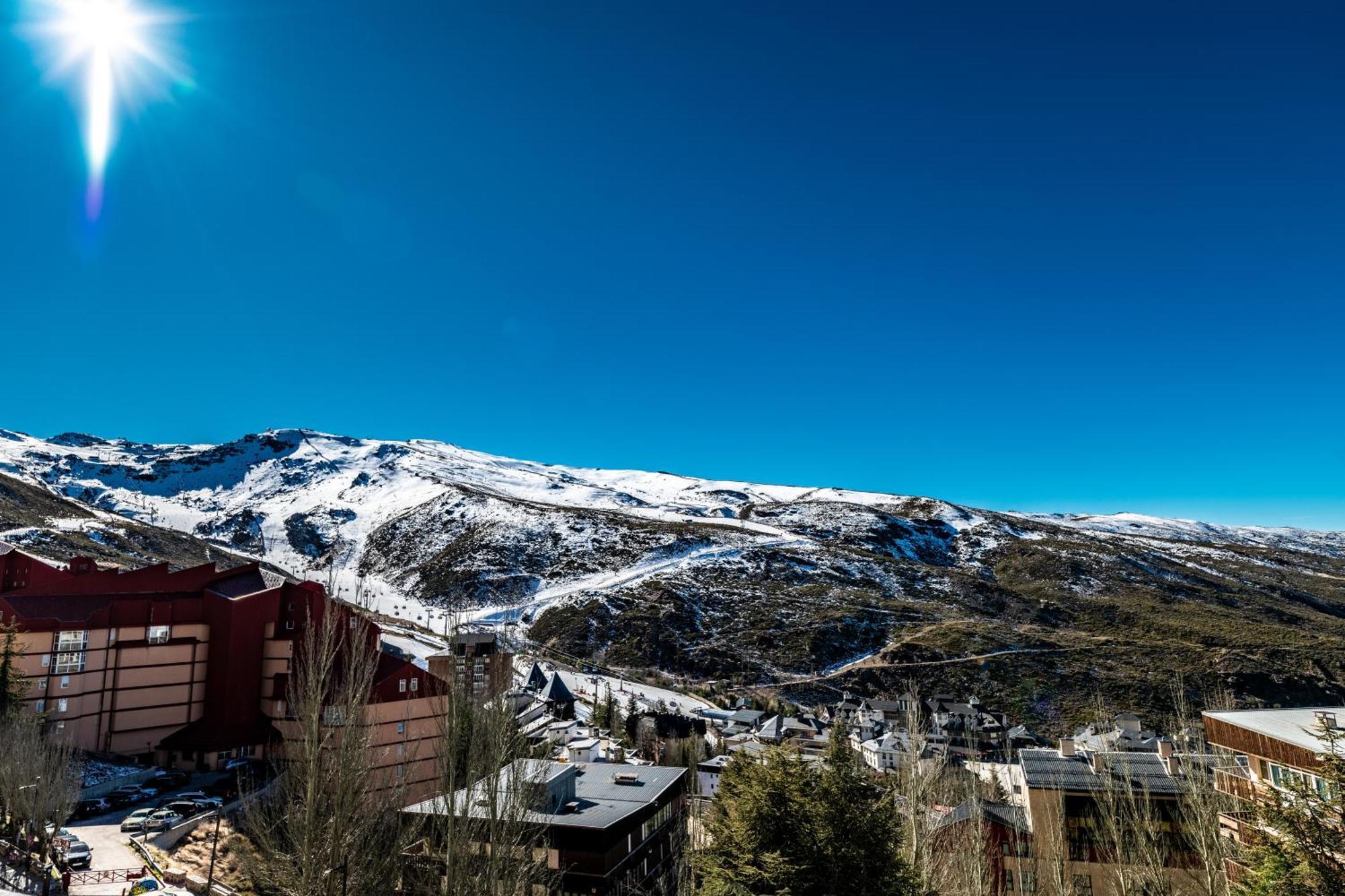 Luxury Refurnished Apartment With Private Parking Close To Ski Slopes Sierra Nevada Zewnętrze zdjęcie