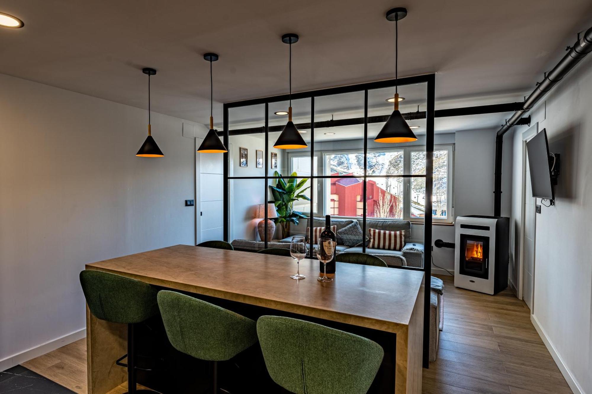 Luxury Refurnished Apartment With Private Parking Close To Ski Slopes Sierra Nevada Zewnętrze zdjęcie