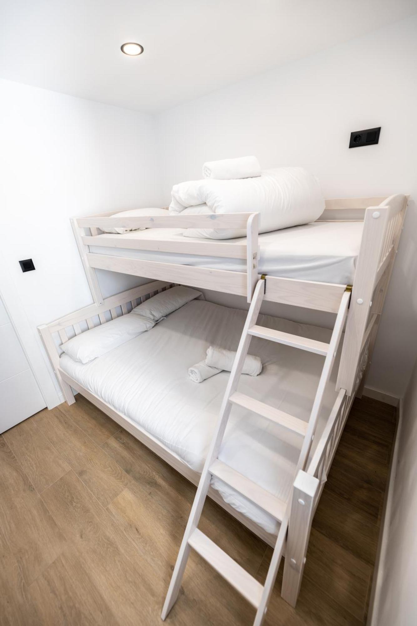 Luxury Refurnished Apartment With Private Parking Close To Ski Slopes Sierra Nevada Zewnętrze zdjęcie